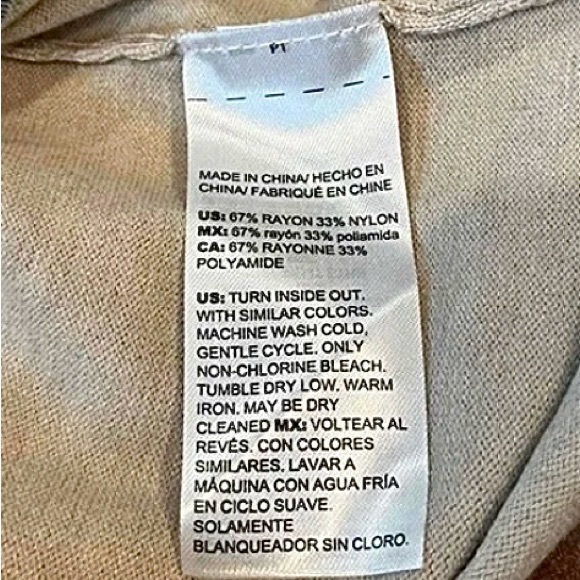 🌺Chico’s tropical floral lightweight pullover sweater, V-neck, long sleeves M - Picture 4 of 7